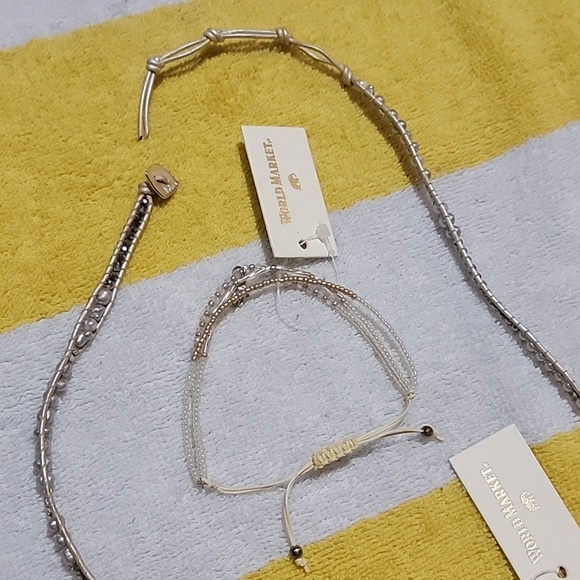 Jewelry - Picture 3 of 9